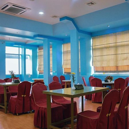 Hotel Shwe Pyi Tan Mandalay Extérieur photo