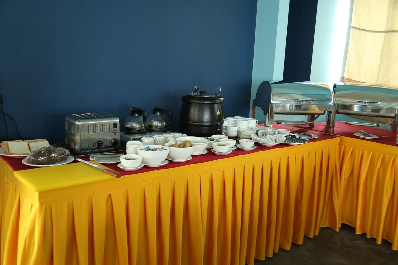 Hotel Shwe Pyi Tan Mandalay Extérieur photo