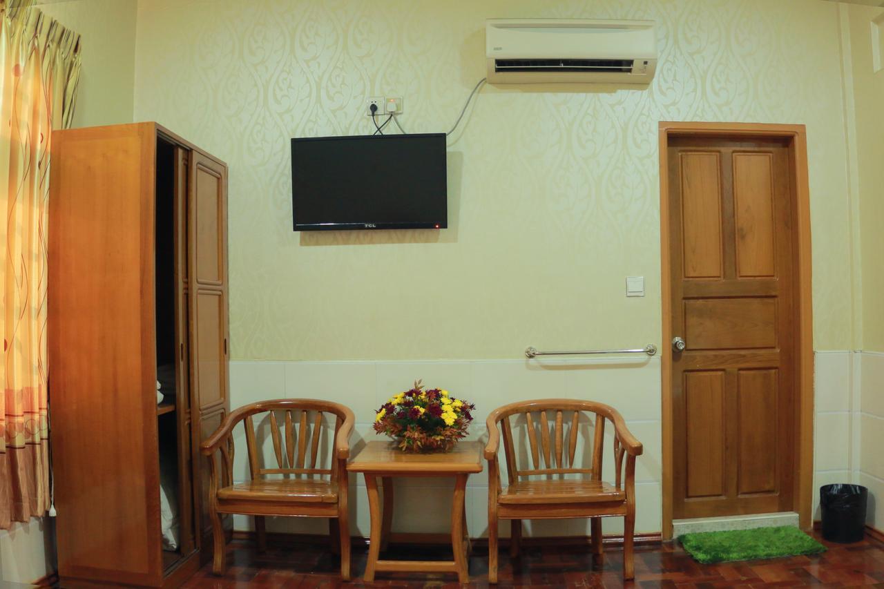 Hotel Shwe Pyi Tan Mandalay Extérieur photo