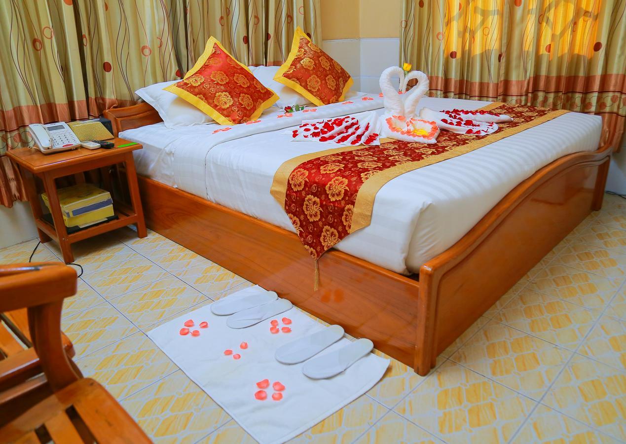 Hotel Shwe Pyi Tan Mandalay Extérieur photo