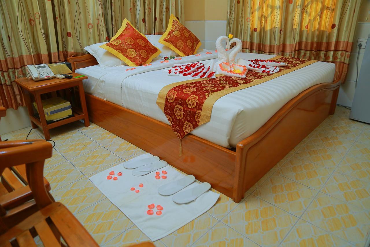 Hotel Shwe Pyi Tan Mandalay Extérieur photo